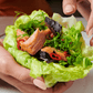 Vegan salmon lettuce wrap with Oshi fillets – perfect for light meals